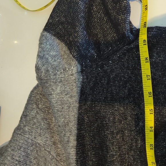 Armani Jeans Wool Blend Two-Tone Gray Shawl Sweater - Slim Fit L Like New - Picture 5 of 6